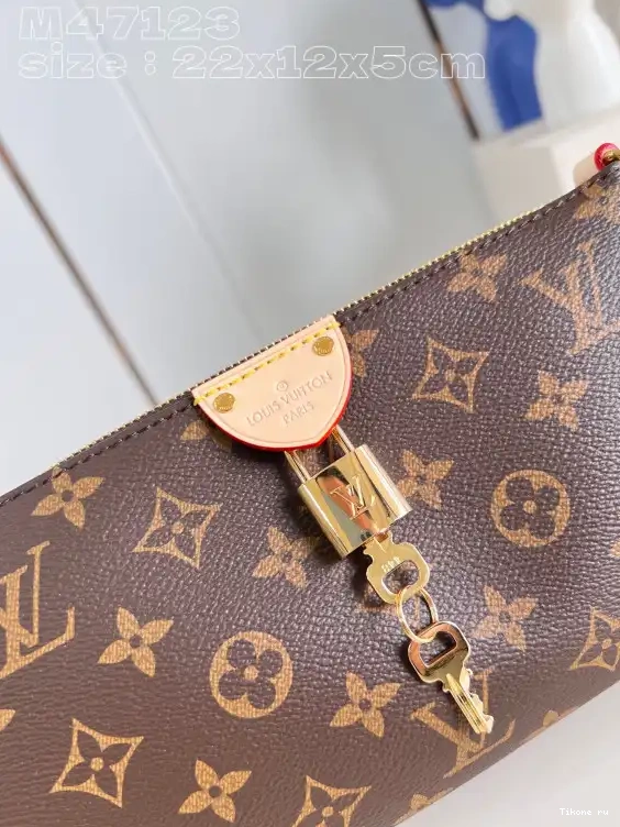 Cheap LOUIS 22 12 x - Tirette VUITTON x5.5CM Pochette 0603